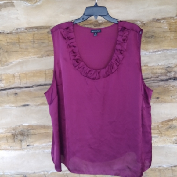 Fashion Bug Tops - 3/$10 Fashion Bug Burgundy Satin Scoop Neck Tank Top Size 3X
